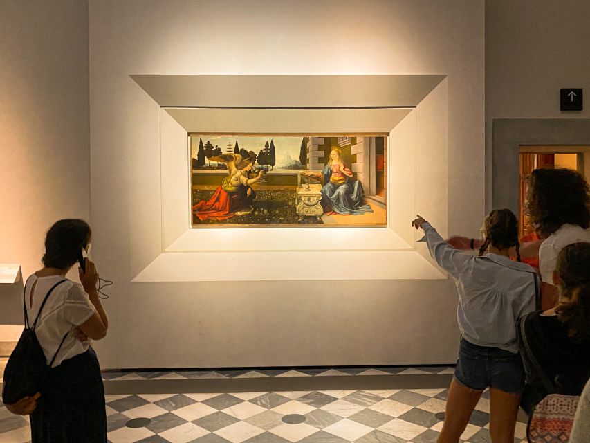 Florence: Fast-track Uffizi Gallery Hosted Tickets - Meeting in front of the Giotto statue with ItalyPass Tours