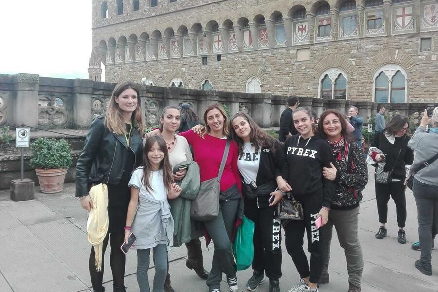 Florence: Private Uffizi Gallery Discovery Tour with Ticket - After the Gallery: Vasari Corridor Views Outside