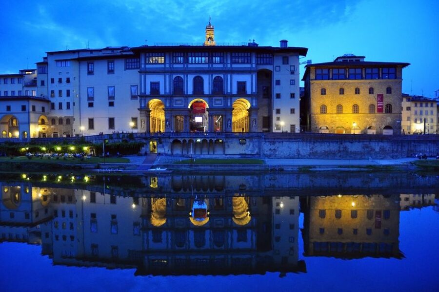 Florence: Private Uffizi Gallery Tour - Guides on the mic: what the best Uffizi tours do with your attention
