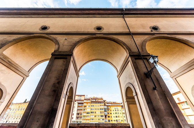 Florence’s Vasari Corridor & Uffizi Gallery Guided Tour - Piazza Pitti and Oltrarno After the Corridor: A Softer Landing
