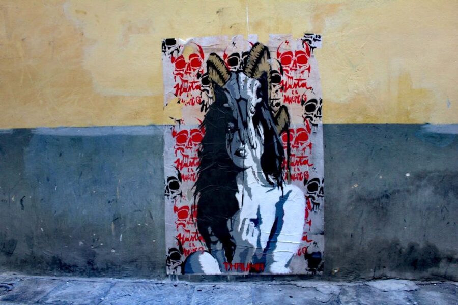 Florence: Street Art Tour - Piazza Pitti and the shift toward contemporary canvases