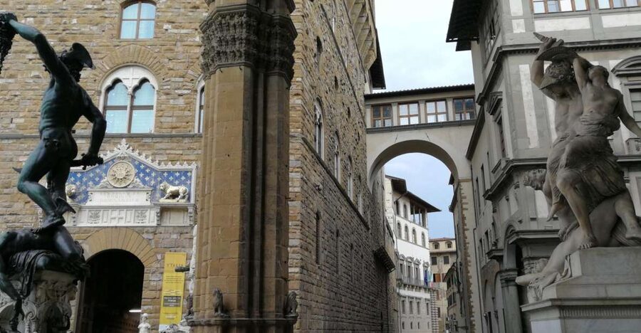 Florence: The Uffizi Gallery Most Iconic Masterpieces. - Meeting at Piazza della Signoria: The Medici Backstory First