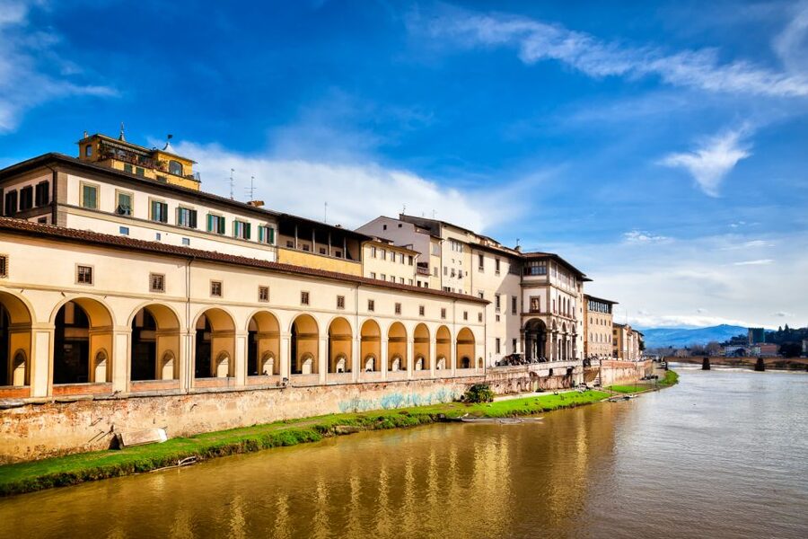 Florence: Uffizi Gallery Discovery Private Guided Tour - Meeting at Piazzale degli Uffizi and Finding ACCORD Staff Fast