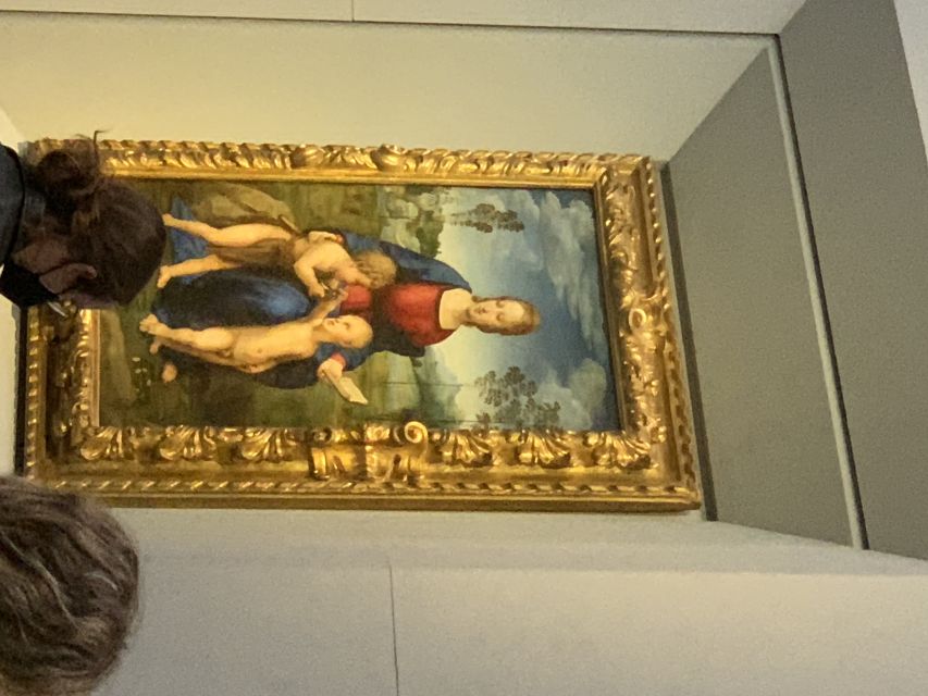 Florence: Uffizi Gallery Guided Art Tour - Headphones + English commentary: hearing the art story in a loud place
