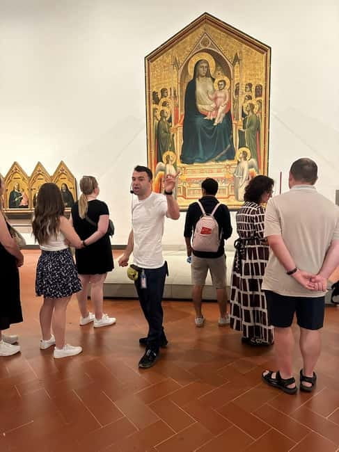 Florence: Uffizi Gallery Guided Tour, Skip-the-Line Tickets - Medici power, Vatican ties, and why the paintings weren’t neutral