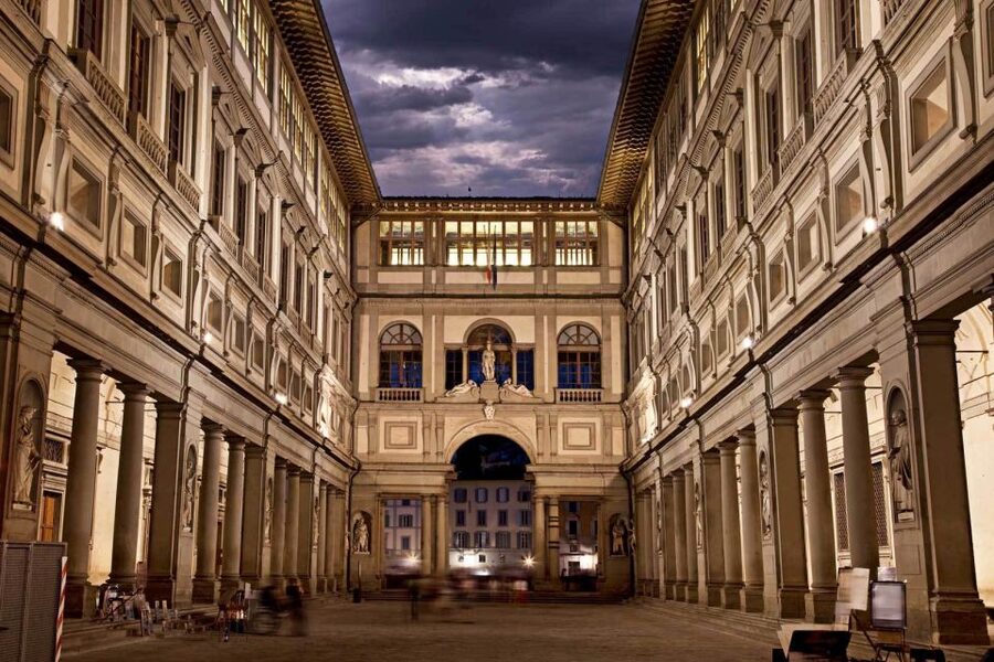 Florence: Uffizi Gallery Master Class Skip-the-Line Tour - Where the tour starts (and why it matters)