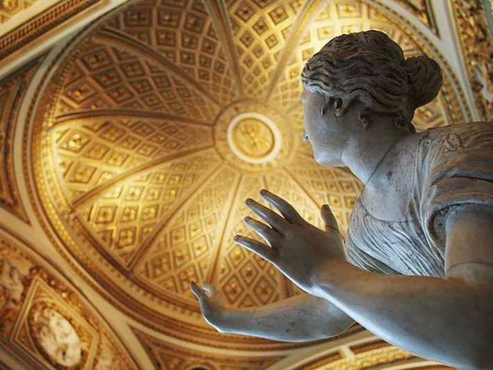 Florence: Uffizi Gallery Masterpieces Small Group Tour - Express Entry and Headsets: Why a Small Group Changes Everything