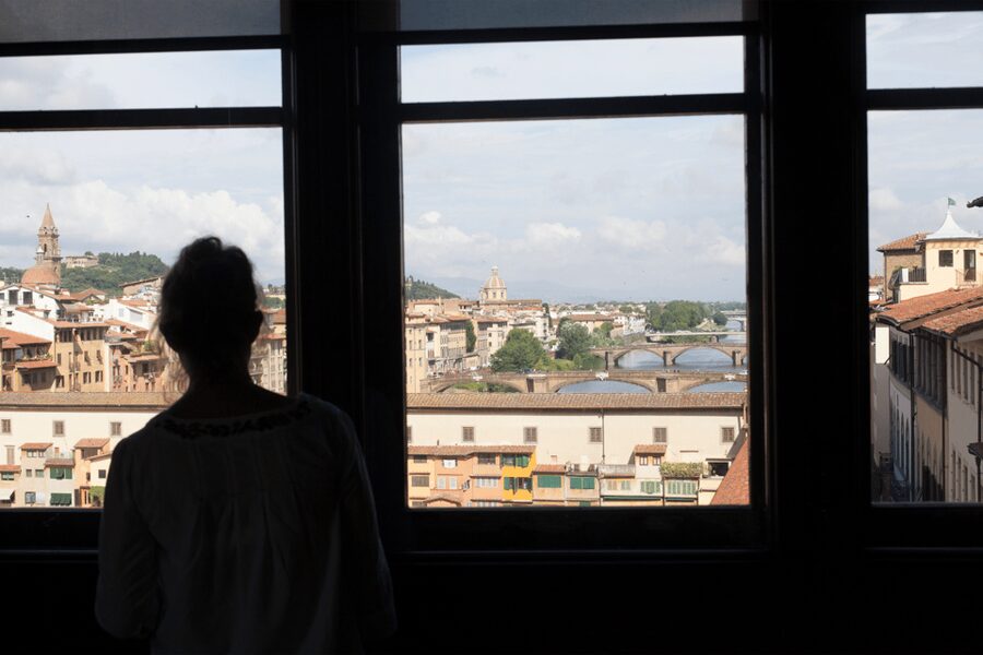 Florence Uffizi Gallery & Medici Vasari Corridor Guided Tour - The Vasari Corridor walk for 45 minutes: the rules that shape the experience