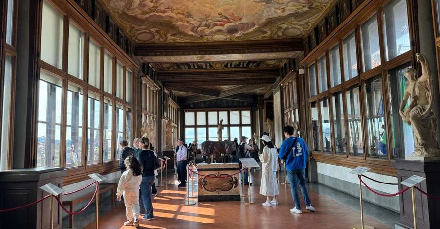 Florence: Uffizi Gallery Priority Access & Small Group Tour - Headsets, pace, and small-group control: the practical comfort factor