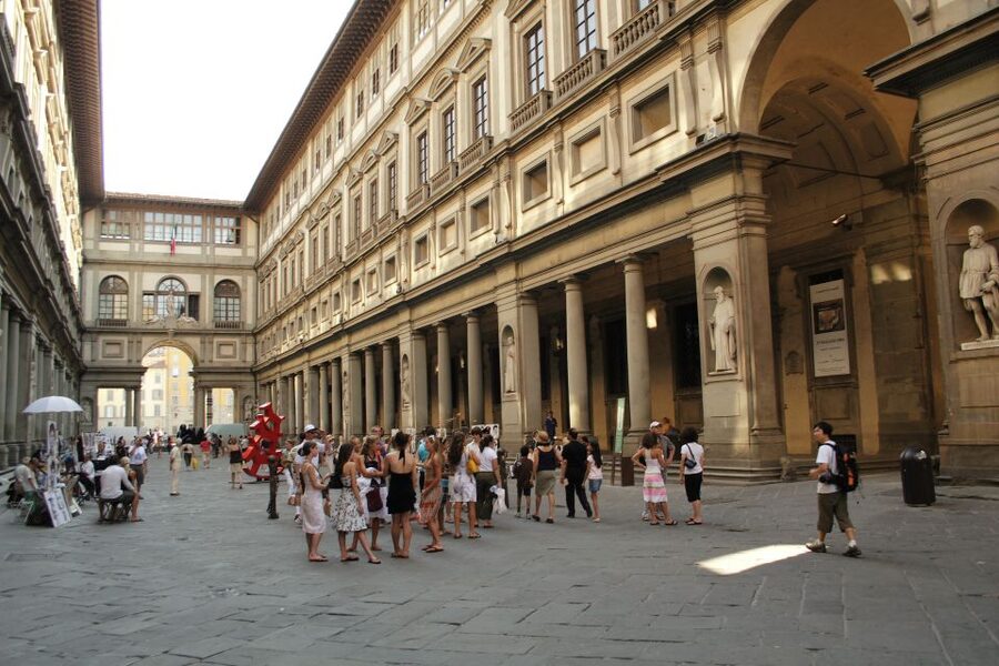 Florence: Uffizi Gallery Private Tour w/ Skip-the-Line Entry - Getting in fast: skip-the-line at the Uffizi