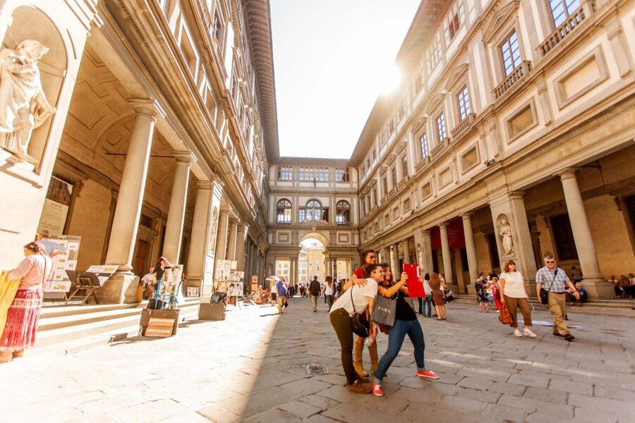 Florence: Uffizi Gallery Small Group Tour - The highlight route: Botticelli, then the Renaissance giants