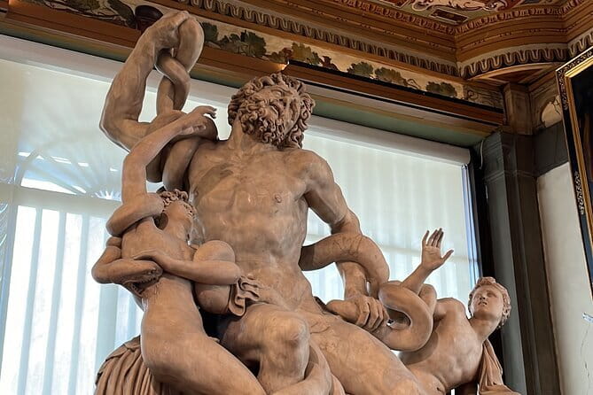 Florence Uffizi Gallery Smart, Easy Entry, Pay Ticket at Arrival - The guide experience: names you might get and what they’re praised for