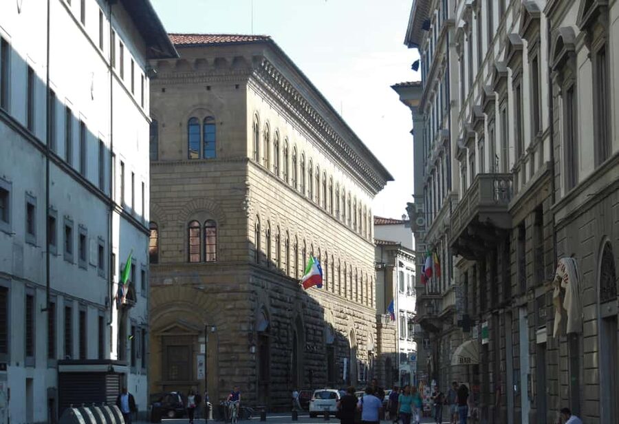 Florence: Walking Tour with Accademia Gallery - Piazza della Signoria, Palazzo Vecchio, and the Open-Air Michelangelo World