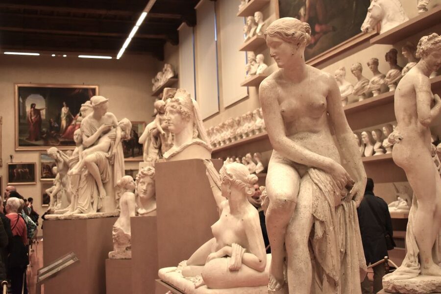 Florence: Walking Tour with Accademia Gallery - Meet the Tour: Where to Start and What the First Minutes Feel Like
