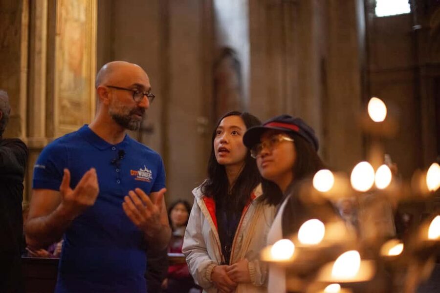 Florence: Walking Tour with Skip-the-Line Accademia Gallery - Meeting near the Uffizi: where the tour starts to click