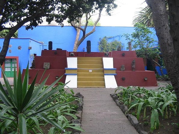 Frida Kahlo Museum & Coyoacán Walking Tour with Art Expert - Key things that make this tour worth it