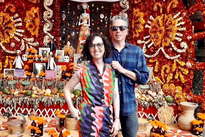 Frida Kahlo Museum & Coyoacán Walking Tour with Art Expert - What the bilingual art expert really adds