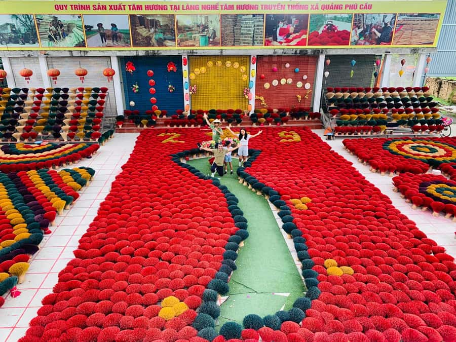 From Hanoi: Incense Village, Conical Hat and HaThai Art Tour - How much the guide matters (and why it affects your photos)