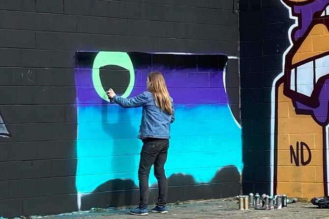 Glasgow Street Art Daily Walking Tour: 2pm - Why a 2pm Glasgow mural walk fits real travel days