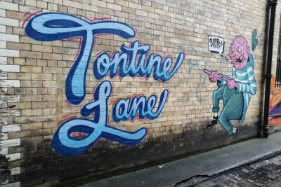 Glasgow Street Art Daily Walking Tour: 2pm - Stop-by-stop: the murals that turn into real stories