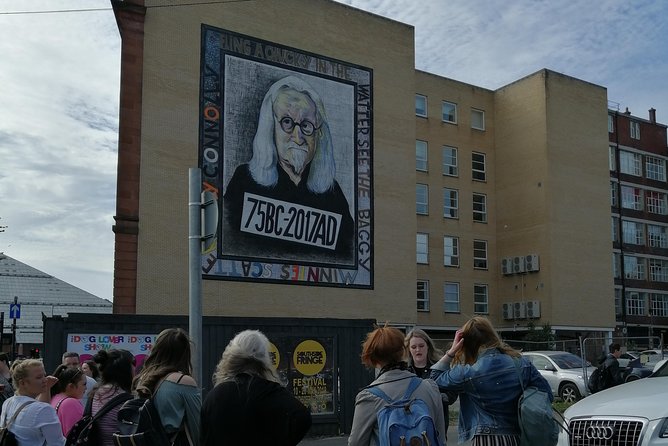 Glasgow Street Art Daily Walking Tour: 2pm - Who should book this Glasgow street art tour