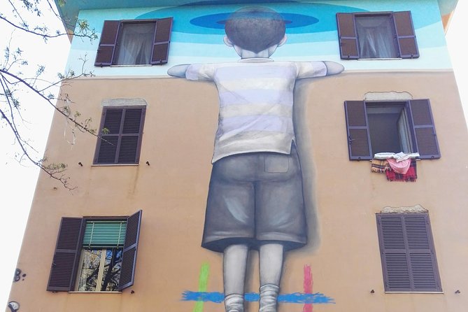 Graffiti art tour in Rome - Getting around Rome: pickup, air-conditioning, and a private van vibe