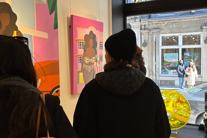 Guided Art Gallery Tour in Montreal - A 2-hour Montreal gallery tour built for real looking