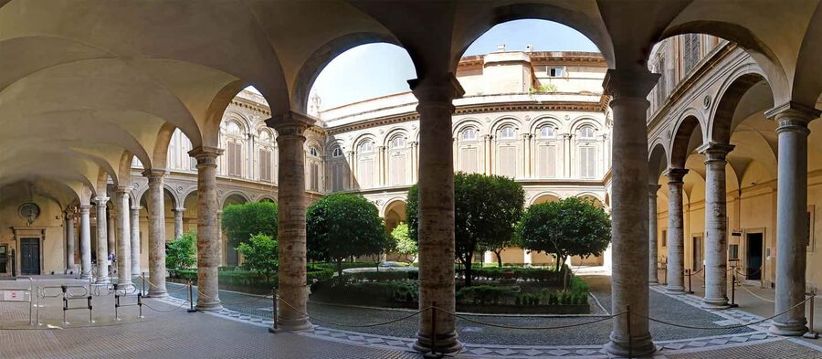 Guided Tour to the Doria Pamphilj Gallery, Rome - Entering the Doria Pamphilj Gallery: private art, not the usual crowds
