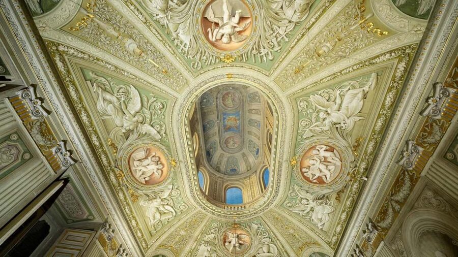 Guided Tour to the Doria Pamphilj Gallery, Rome - The palace route: golden halls, silk-draped rooms, and frescoed corridors