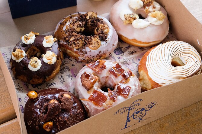 Handcrafted Donuts & Street Art: Wynwood's Most Unique Food Tour - The 1-800-Lucky finale: treats plus a live graffiti moment