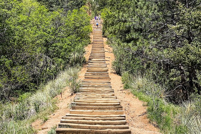 Happy Hour Tour Manitou Springs on E-golf cart - Happy hour focus: bars and breweries without the wandering
