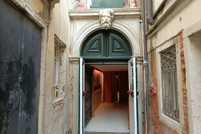 History Gallery: Venice in the Past 3D Experience - The story-rich bookshop moment and the included puzzle souvenir