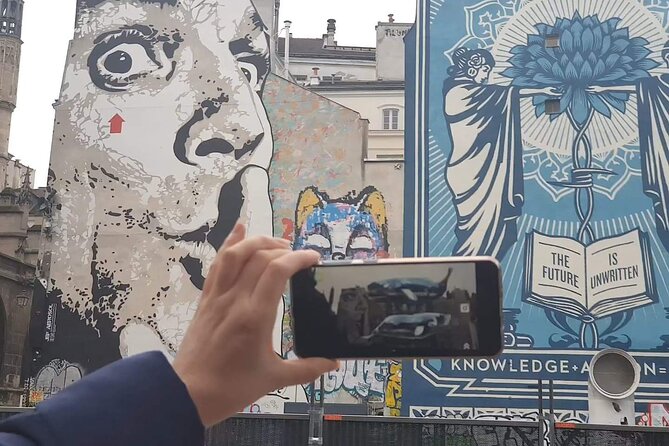Invader Hunt - Street Art Tour of le Marais - Stop 1: Fontaine Stravinsky and the Niki de Saint Phalle / Jean Tinguely Moment