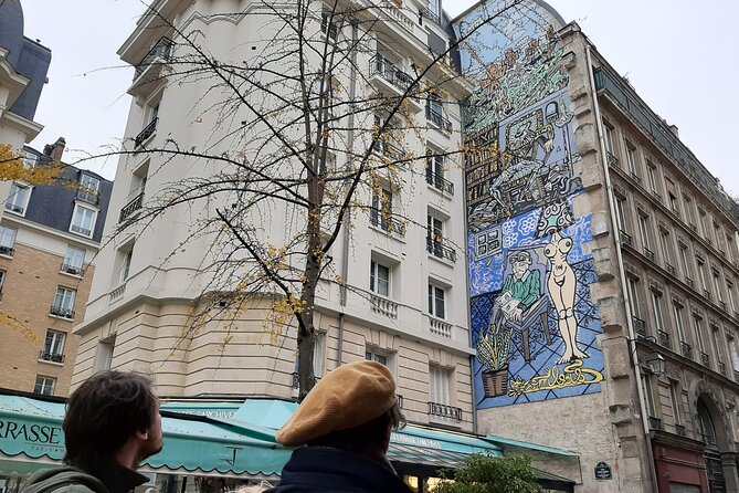 Invader Hunt - Street Art Tour of le Marais - Passing the National Archives Gardens: A Breather on the Map