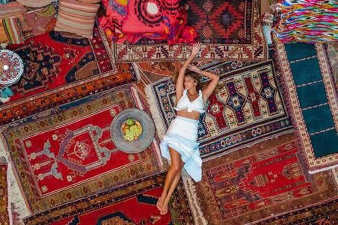 Istanbul Carpet Weaving Workshop & Carpet Gallery Tour - Live weaving demonstration: watch the rug take shape