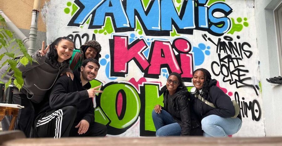 Istanbul: Do Street Art with Local Artists at Home Garden - Tools, Spray Caps, and Learning Istanbul-Style Lettering