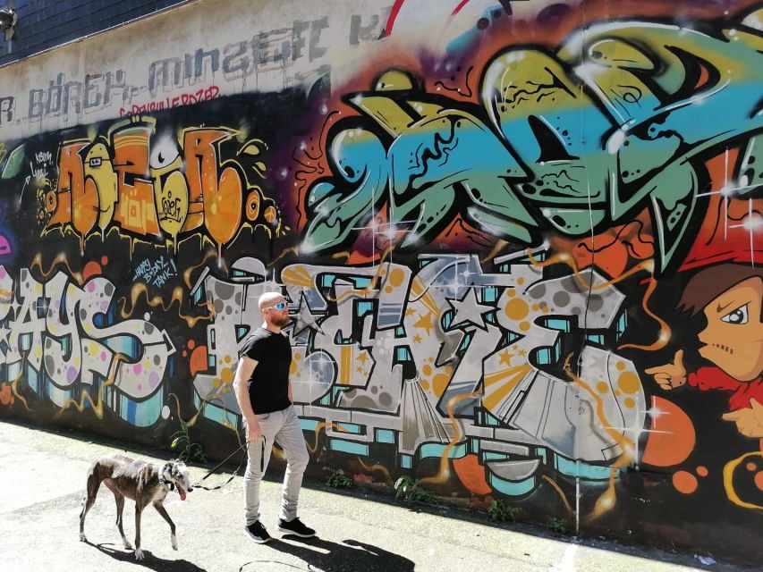 Köln Ehrenfeld: Street Art und Graffiti Tour Walls of Wonder - Rain-or-Shine Walking: How to Prepare Like a Local