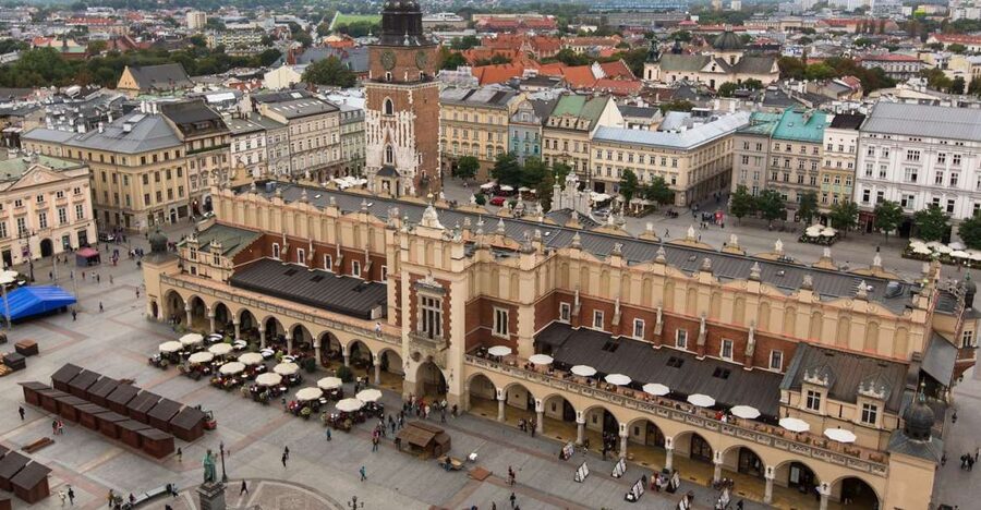 Krakow: Old Town, Ghetto, and Kazimierz Golf Cart Tour - Key Highlights You’ll Notice Right Away