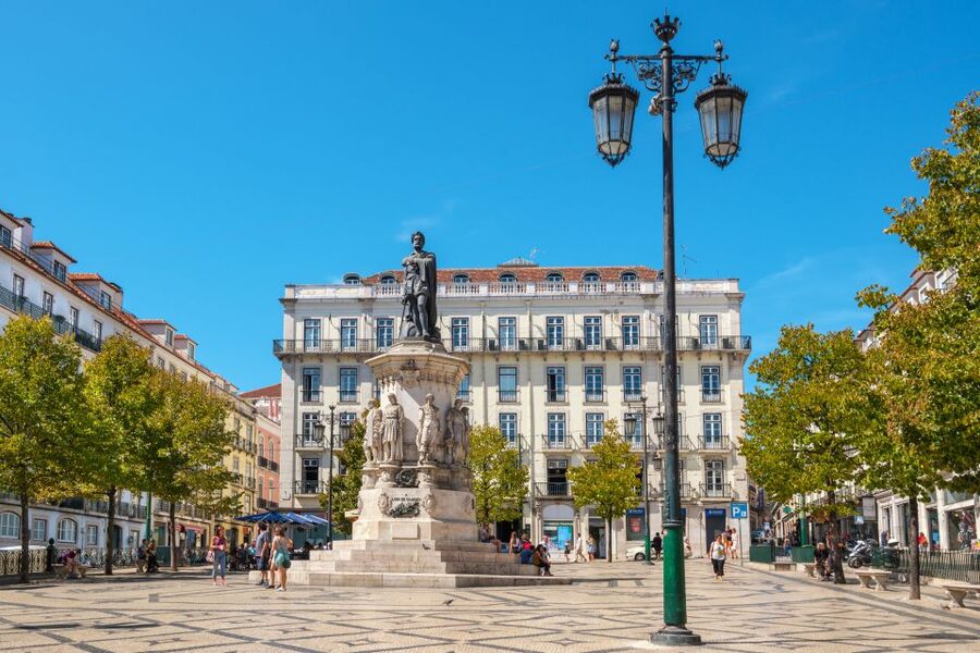 Lisbon: 2-Hour Private City Highlights Kickstart Tour - Rua Augusta to Praça do Comércio: the grand approach to the river