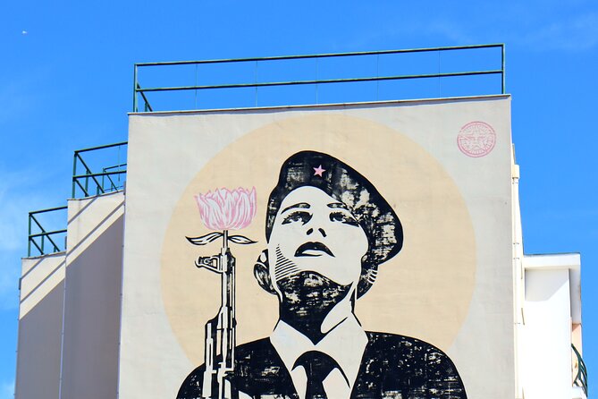 Lisbon Street Art and Lookout Point Tour - Graça and São Vicente: Where Murals Carry Neighborhood Meaning