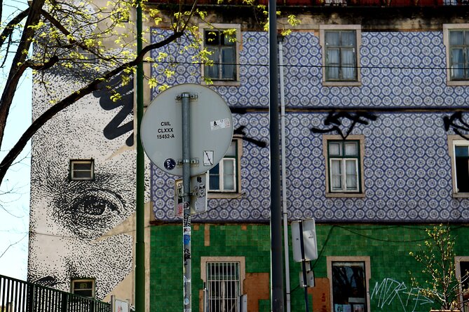 Lisbon Street Art and Lookout Point Tour - Miradouro das Portas do Sol: Alfama’s Maze with Photo Angles