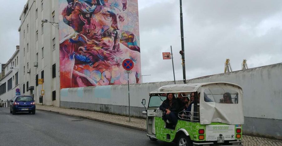 Lisbon Street Art by Tuk Tuk : Graffiti & Murals Discovery - Price and what you actually get for $81
