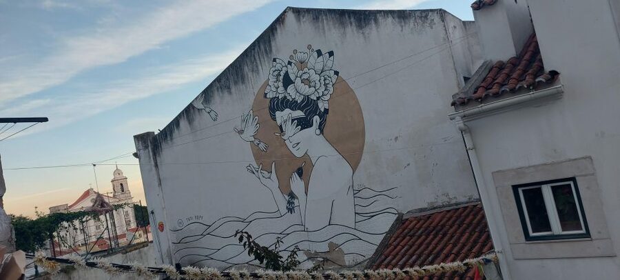 Lisbon Street Art Lovers Walk - How the route feels in real life: hills, stairs, and 2 to 3.5 hours