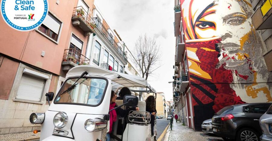 Lisbon: Street Art TukTuk Tour - Alfama’s Alleys: Photo Stops with Real Old-World Backdrop