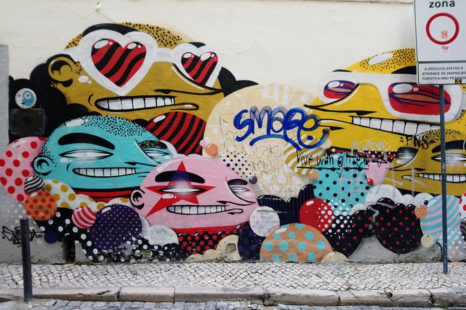 Lisbon: Street Art Walk - Meeting at Coreto da Graça: The Start Point With the Right Vibe
