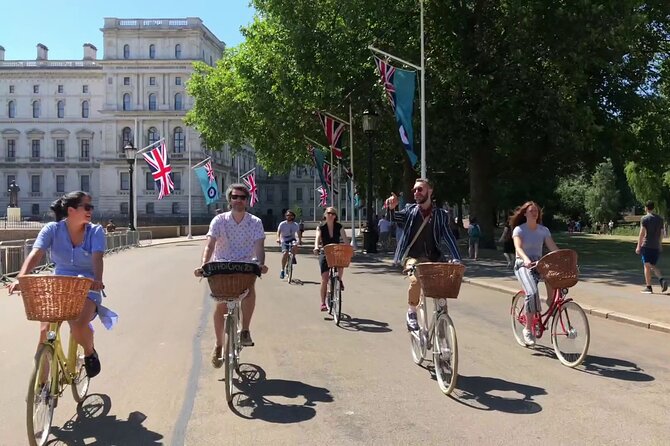 London Bike Tour: Landmarks, Secret Gems, Pub Stop & Street Art - St James’s Park and Horseguards Parade area: the royal route feels easy