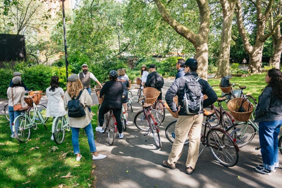 London: Landmarks & Secrets Bike Tour with Pub & Street Art - Key highlights worth getting excited about