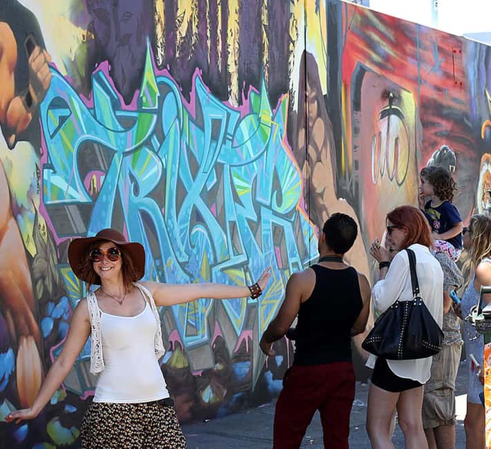 Los Angeles: Arts District Street Art, Graffiti Walking Tour - Meeting point at Colyton and Palmetto: plan your first 10 minutes