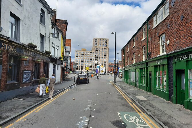 Manchester Street Art: Quest Experience - Stop-by-stop route through the Northern Quarter murals