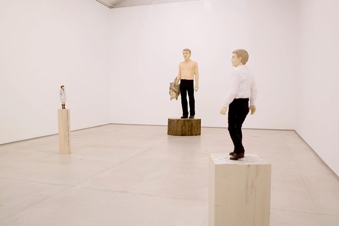 Marais Gallery Walk - Private Tour - Why the Marais works so well for contemporary art